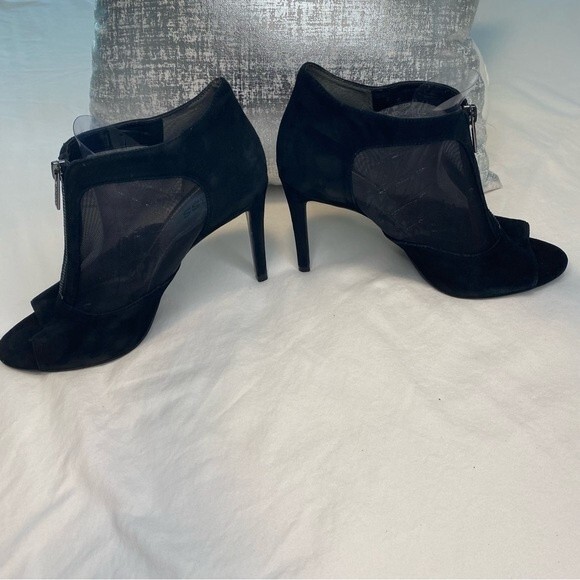 Guess Black Zipper Unique Sheer Net Suede Peep Toe Stiletto Heel Boot Shoe SZ9.5 - Picture 1 of 16